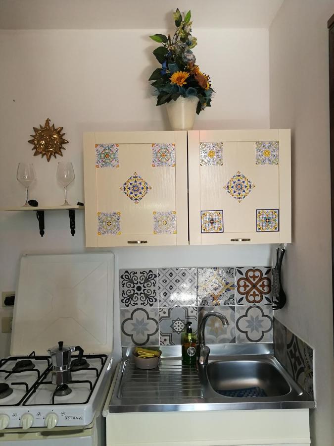 Casa Vacanze Il Girasole 卡尔塔吉罗 外观 照片
