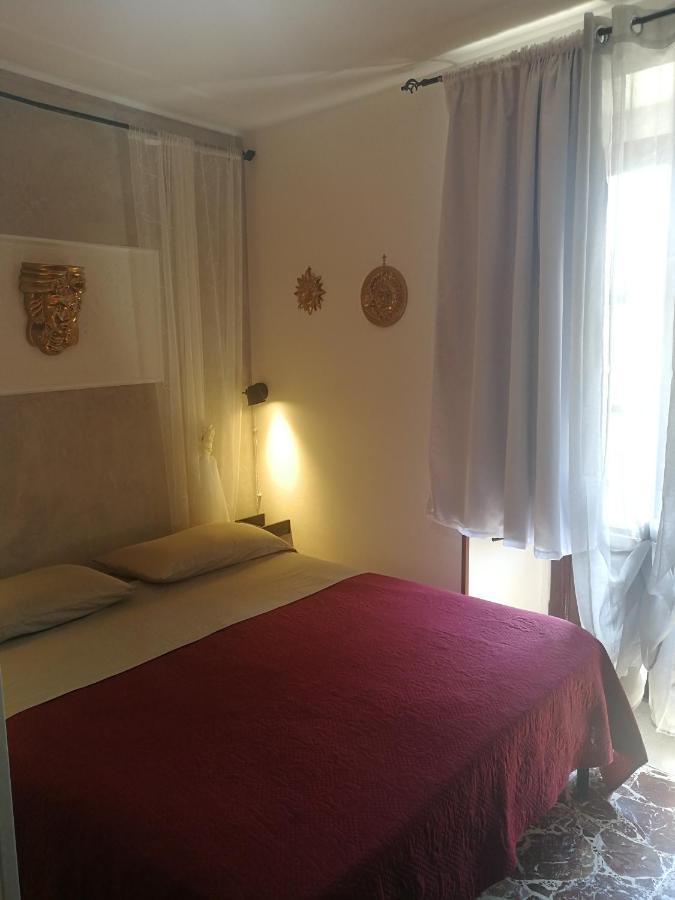 Casa Vacanze Il Girasole 卡尔塔吉罗 外观 照片