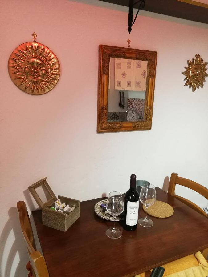 Casa Vacanze Il Girasole 卡尔塔吉罗 外观 照片