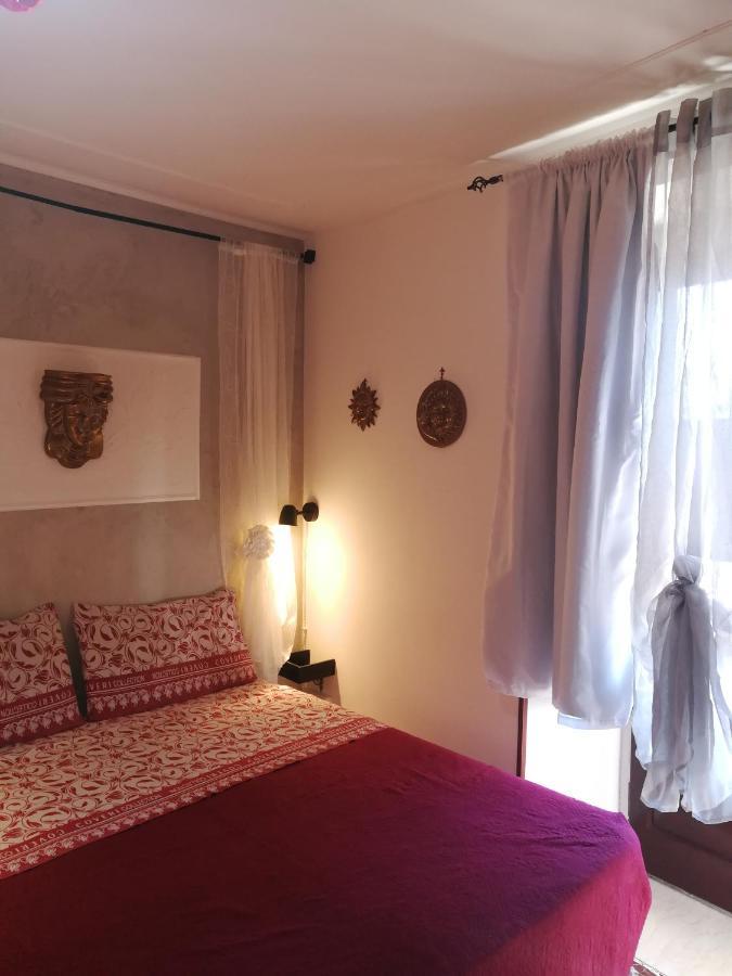 Casa Vacanze Il Girasole 卡尔塔吉罗 外观 照片