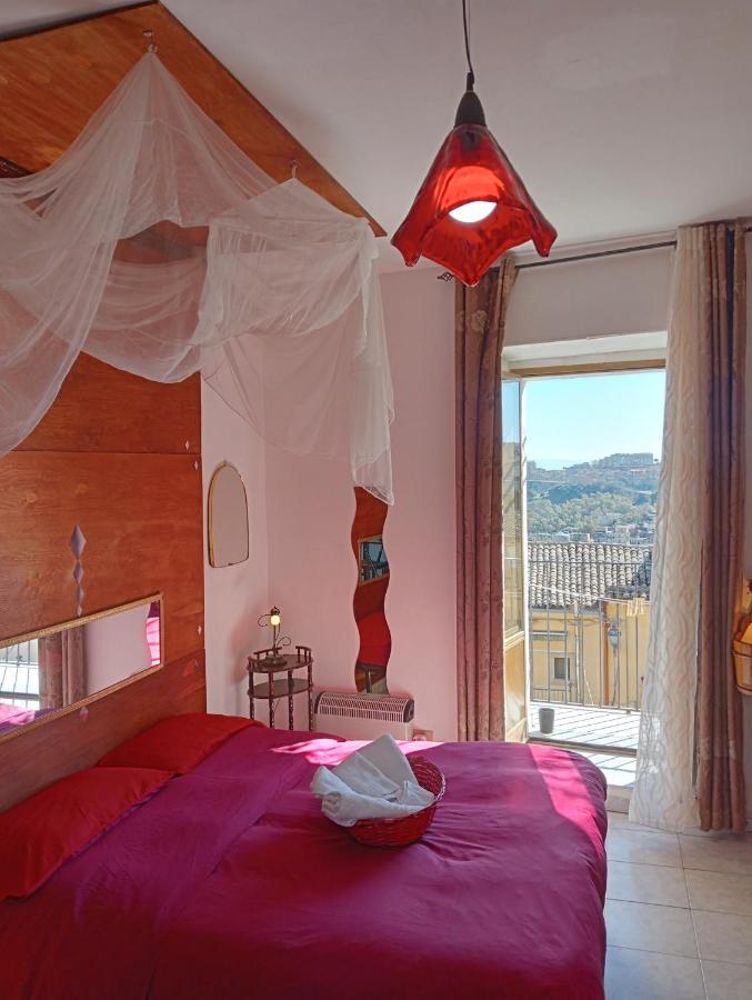 Casa Vacanze Il Girasole 卡尔塔吉罗 外观 照片