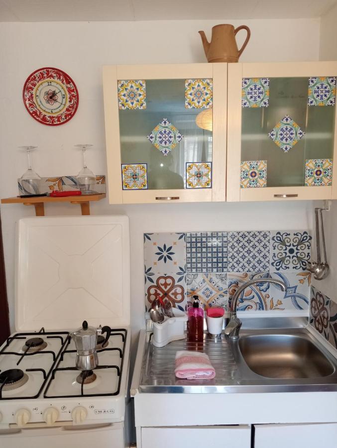 Casa Vacanze Il Girasole 卡尔塔吉罗 外观 照片